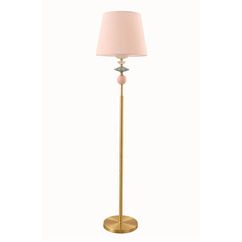Kodėl verta rinktis „Sandy Gold Drum Shade“ porcelianinį toršerą savo erdvei?